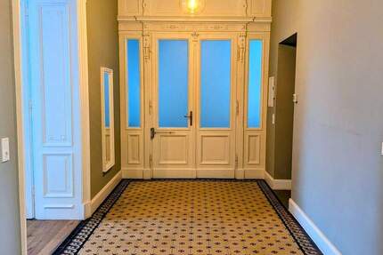 132m² stilvolle Altbauwohnung - barrierefrei. 3 zimmer