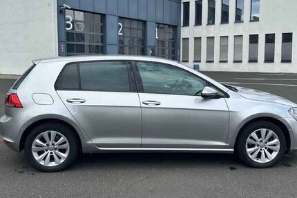 VW Golf 94.000 km 10.200 € Eisenberg 67304