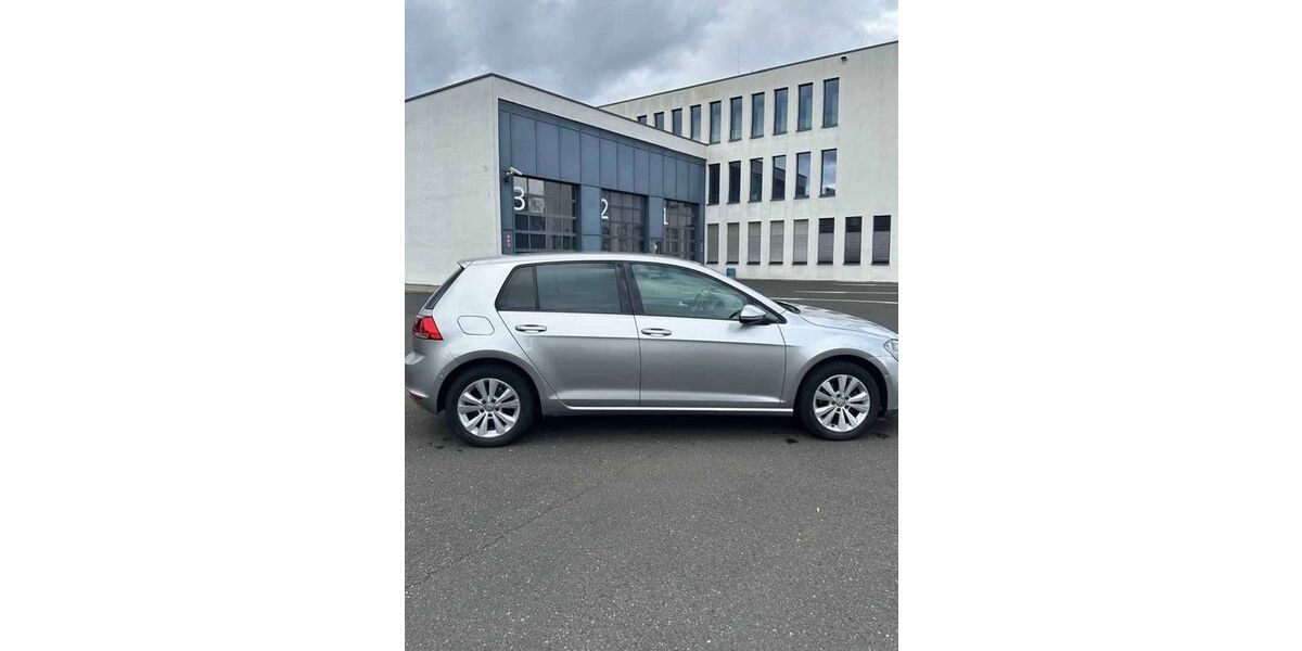 VW Golf 94.000 km 10.200 € Eisenberg 67304