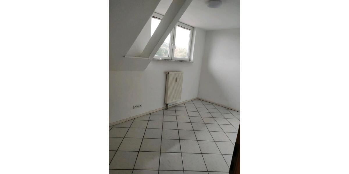 Dachgeschoßwohnung Krickenbach - 4 Zimmer, 108 m&sup2;, 1.200&euro; | Angebot:26185166