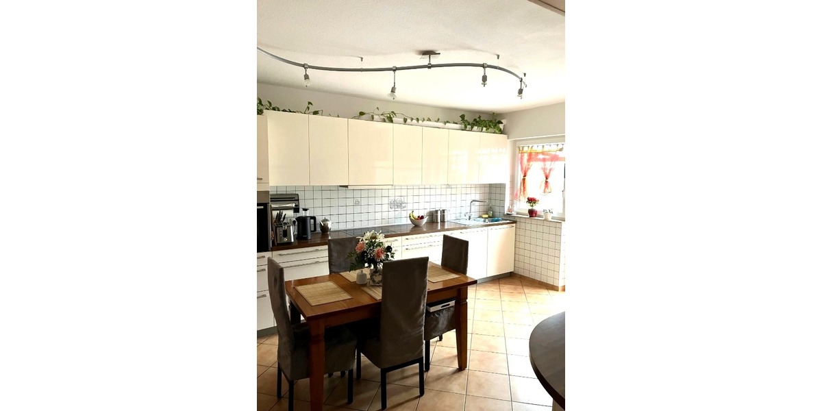 Modernes Effizienzhaus mit smarten Extras in Eisenberg 6 zimmer