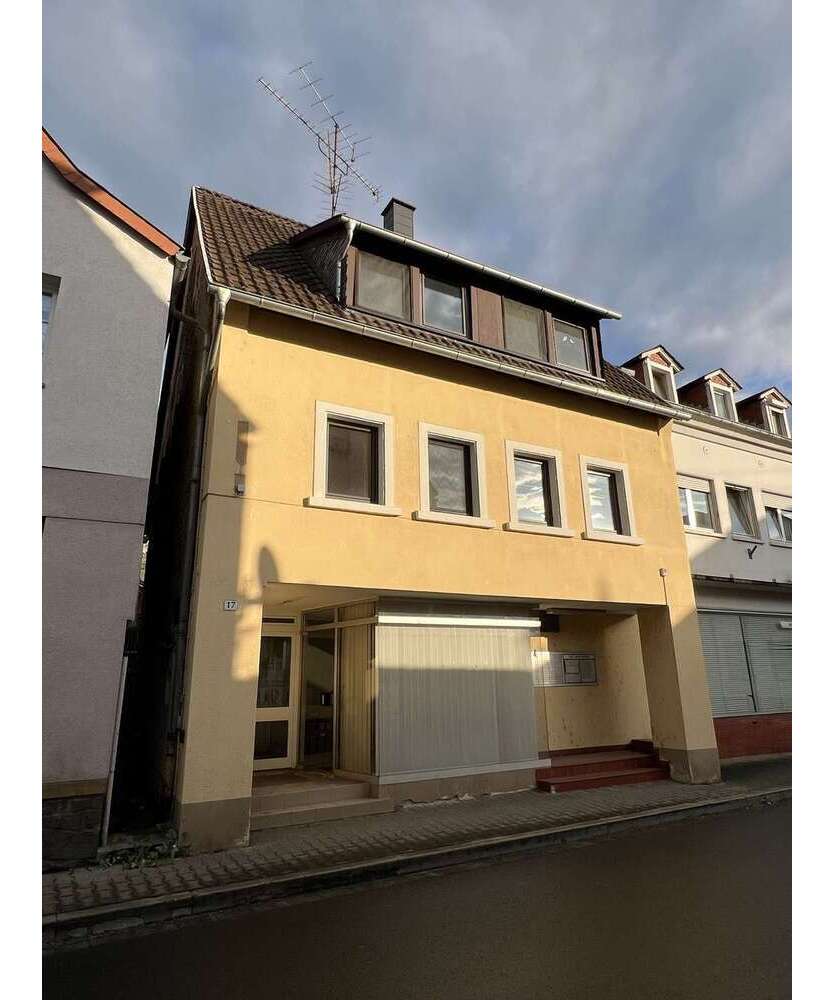 Haus zum Kaufen in Odenbach 95.000 € 140 m²