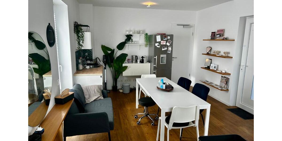 FriseursalonBüroAtelier Praxis ohne Provision zu vermieten. zimmer