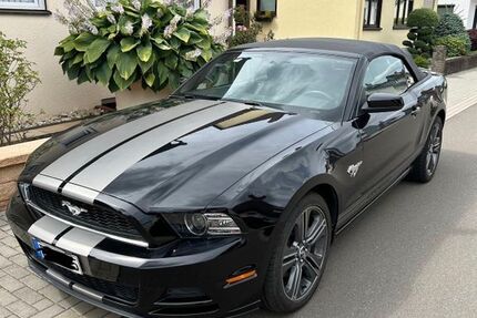 Ford Mustang 68.000 km 18.500 &euro; Pirmasens 66955
