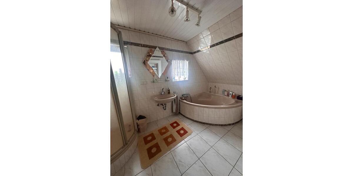 Einfamilienhaus Hermersberg - 10 Zimmer, 190 m&sup2;, 175.000&euro; | Angebot:26448247