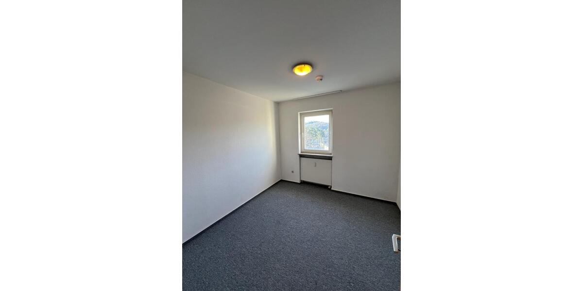 Etagenwohnung Landstuhl - 5 Zimmer, 124 m&sup2;, 1.000&euro; | Angebot:26279821