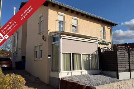 Reserviert - Youngtimer - Freistehendes Einfamilienhaus mit 2 Terrassen 4 zimmer