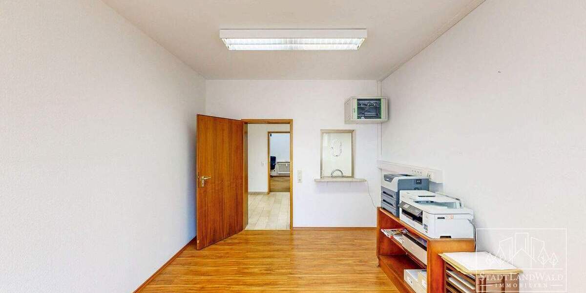 Gewerbeobjekt Pirmasens Innenstadt - 6 Zimmer, 275 m&sup2;, 2.500&euro; | Angebot:23733652