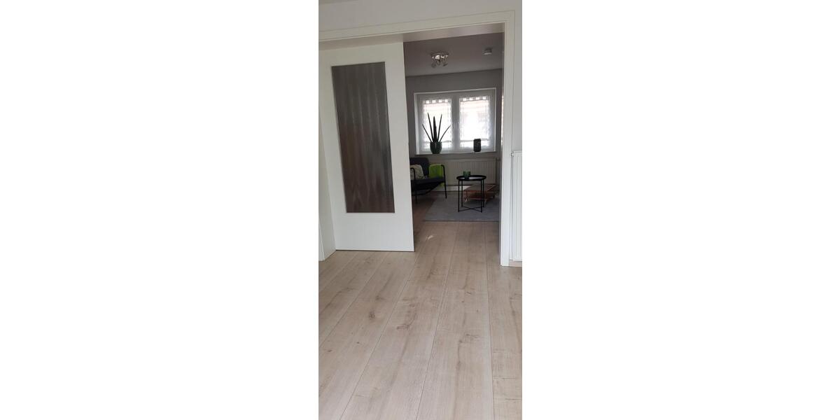 Etagenwohnung Steinwenden - 5 Zimmer, 132 m&sup2;, 900&euro; | Angebot:26249179