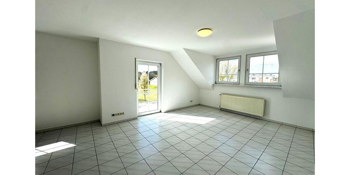 Dachgeschoßwohnung Weilerbach - 3 Zimmer, 115 m&sup2;, 1.200&euro; | Angebot:26067611