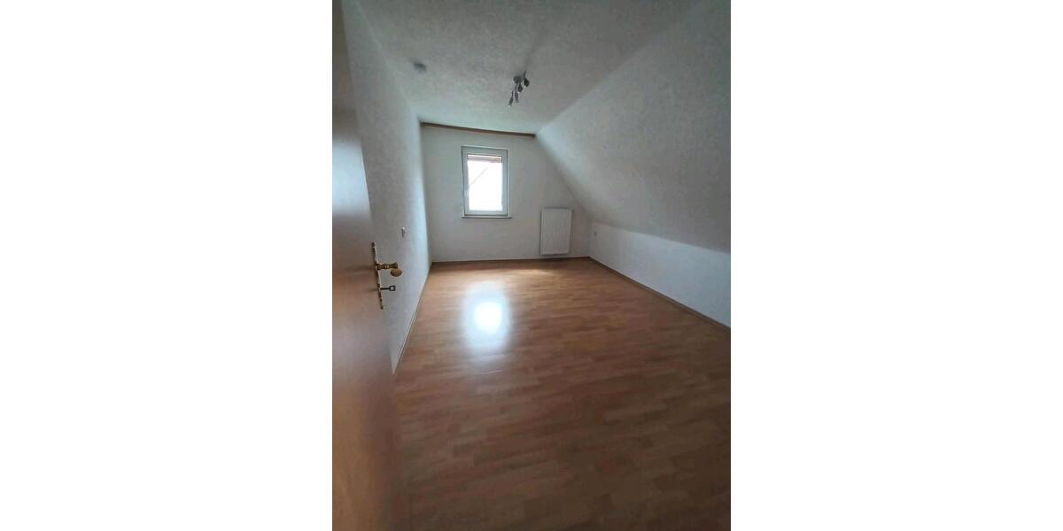 Einfamilienhaus Steinwenden - 7 Zimmer, 160 m&sup2;, 210.000&euro; | Angebot:26640063