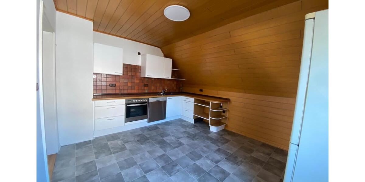 Dachgeschoßwohnung Katzweiler - 4 Zimmer, 114 m&sup2;, 950&euro; | Angebot:25305851