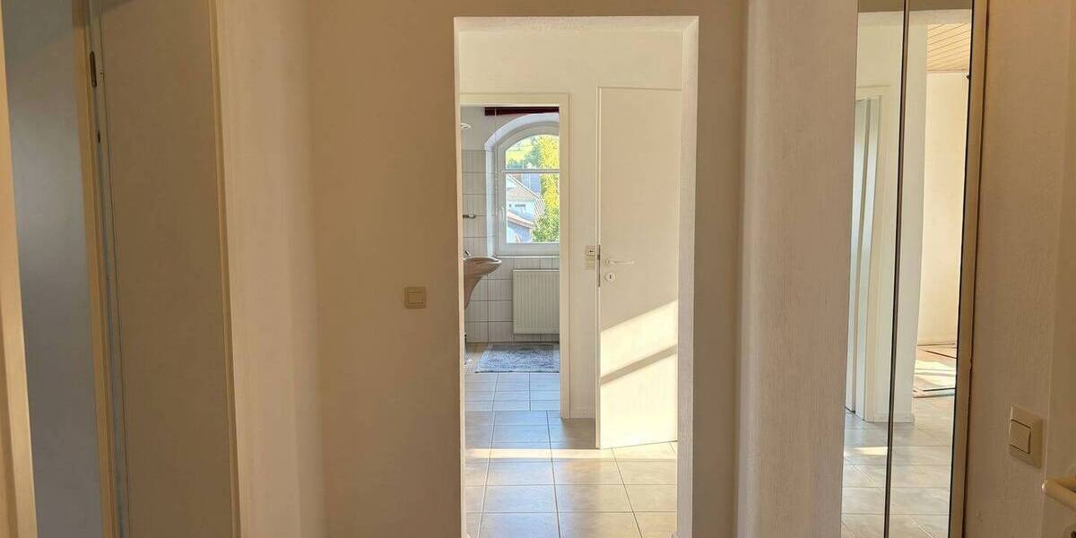 Etagenwohnung Höringen - 2 Zimmer, 63 m&sup2;, 500&euro; | Angebot:26435799