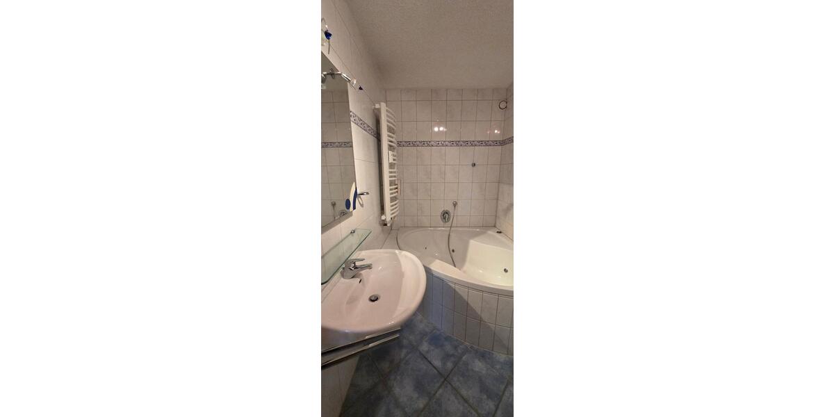 Etagenwohnung Kaiserslautern Bahnheim - 3.5 Zimmer, 93 m&sup2;, 219.000&euro; | Angebot:26552223