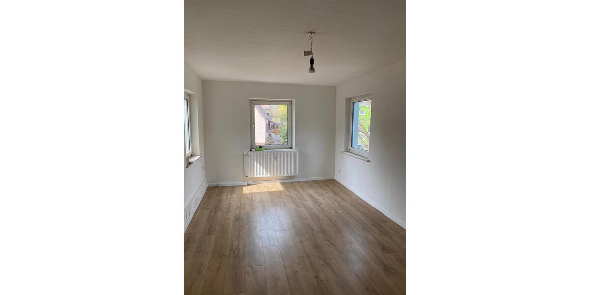 Dachgeschoßwohnung Kaiserslautern Engelshof - 4 Zimmer, 92 m&sup2;, 870&euro; | Angebot:26545233