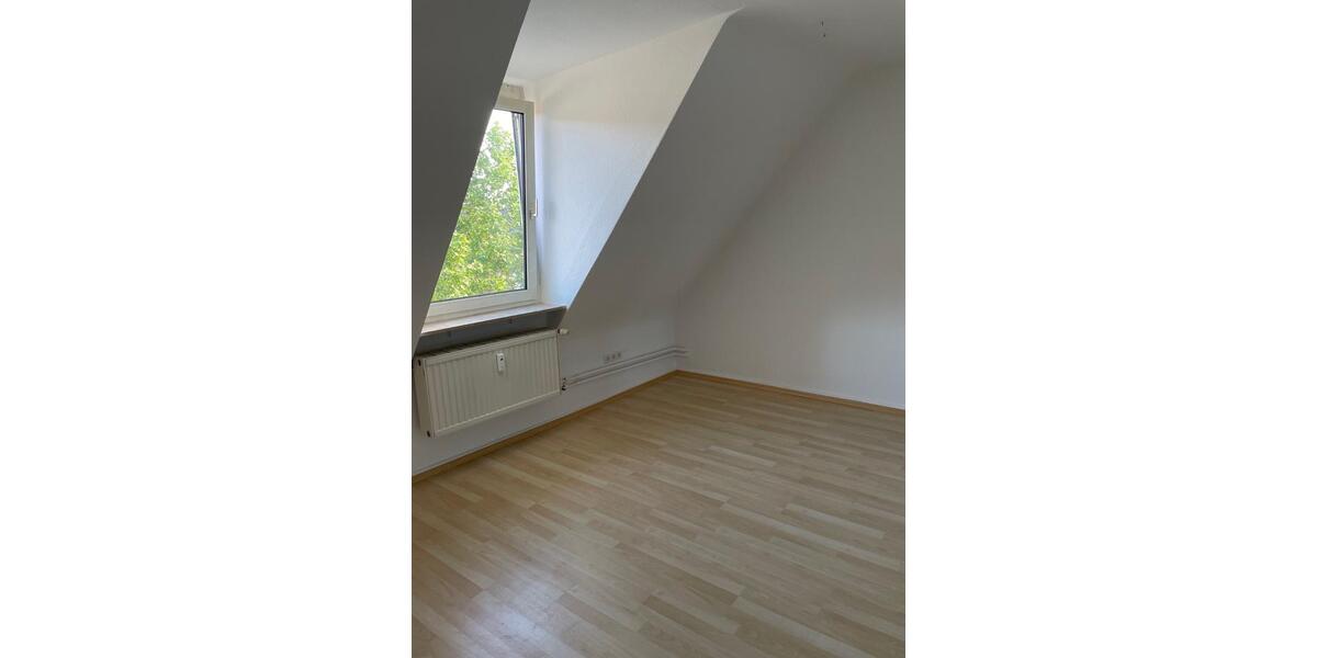 Dachgeschoßwohnung Bad Dürkheim - 2.5 Zimmer, 79 m&sup2;, 890&euro; | Angebot:26363186