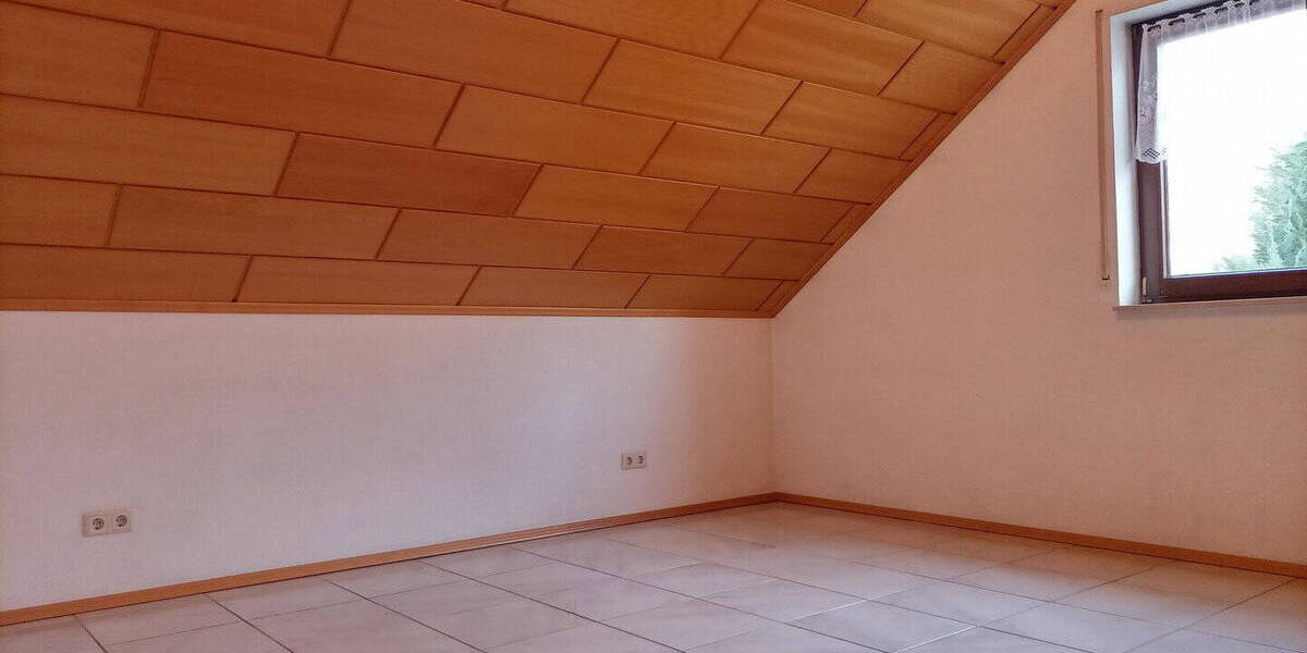 Etagenwohnung Ramstein-Miesenbach Miesenbach - 3 Zimmer, 118 m&sup2;, 270.000&euro; | Angebot:26595215