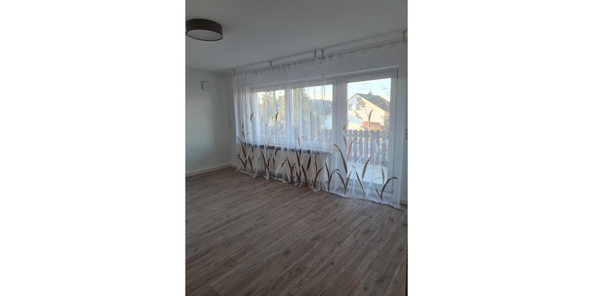Etagenwohnung Ramstein-Miesenbach Miesenbach - 4 Zimmer, 110 m&sup2;, 1.490&euro; | Angebot:26337516