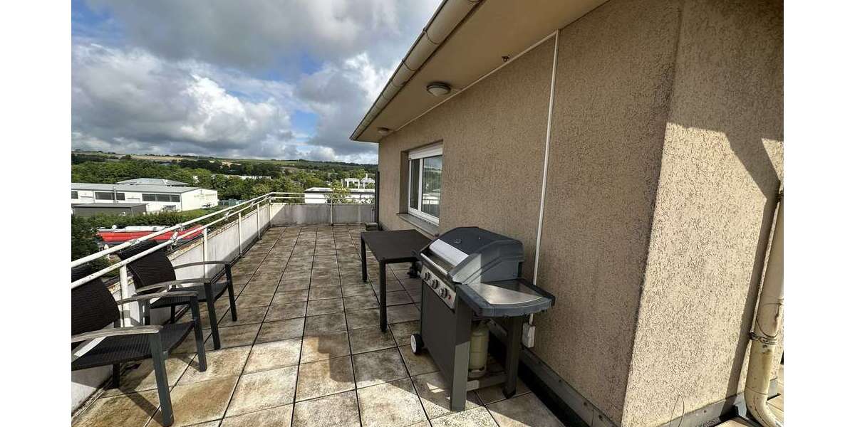 Wohnung zum Mieten in Kaiserslautern 1.200 € 102 m² 3 zimmer