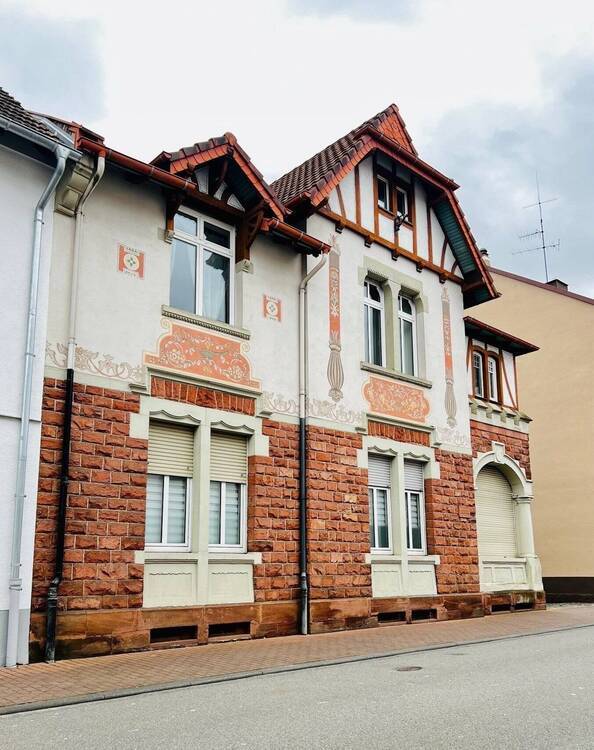 Rodalben - Zwei vermietete, stilvolle AltbauWohnungen auf einer Etage in ruhiger Lage