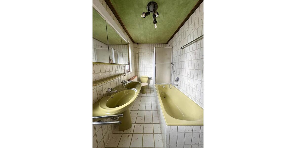 Einfamilienhaus Bad Dürkheim - 5 Zimmer, 227 m&sup2;, 449.000&euro; | Angebot:26990523