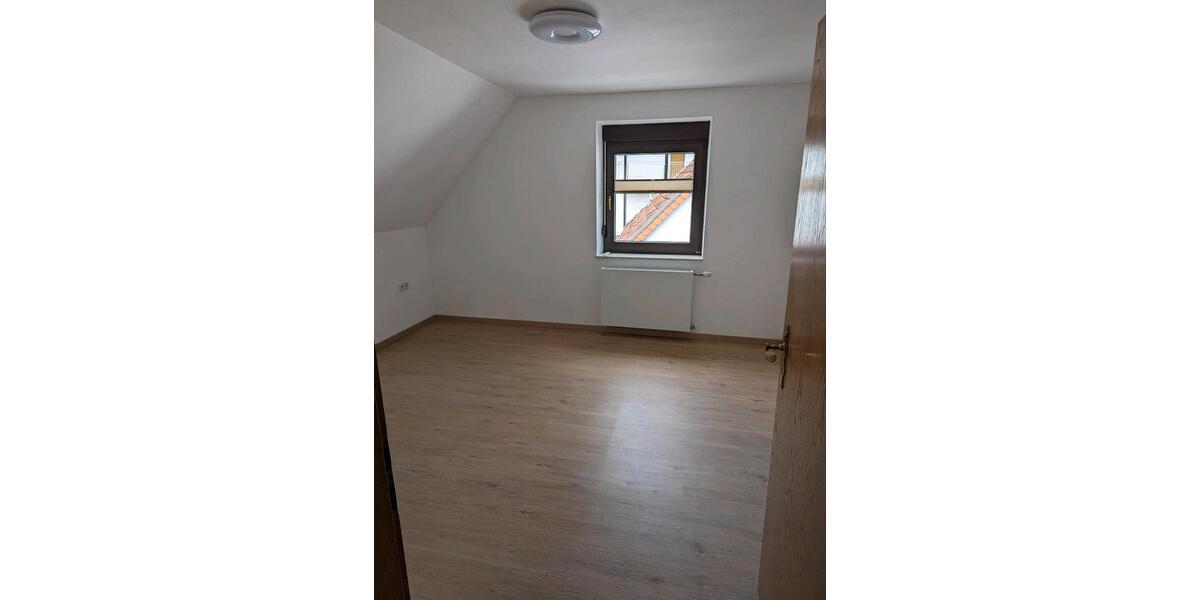Einfamilienhaus Queidersbach - 6 Zimmer, 136 m&sup2;, 1.400&euro; | Angebot:24755428