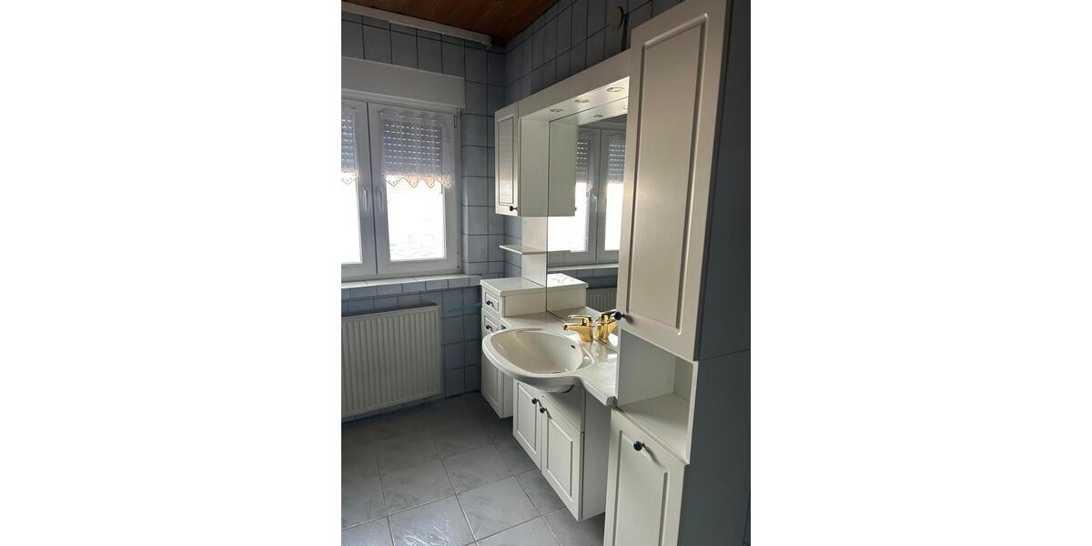 Einfamilienhaus Hermersberg - 6 Zimmer, 94 m&sup2;, 180.000&euro; | Angebot:26103828