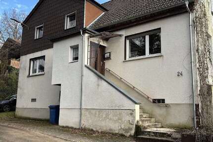 Haus Steinwenden - 8 Zimmer, 155 m&sup2;, 130.000&euro; | Angebot:25050448