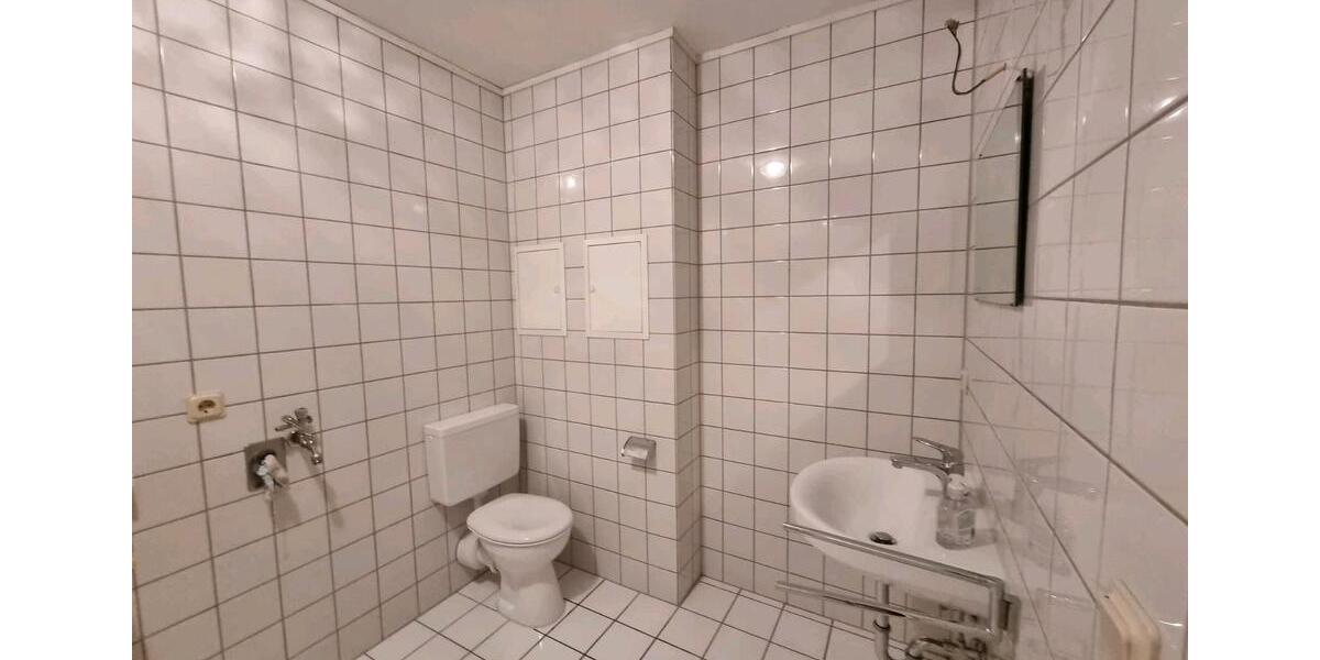Etagenwohnung Kaiserslautern Engelshof - 2 Zimmer, 87 m&sup2;, 1.200&euro; | Angebot:26699966