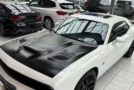 Dodge Challenger 119.000 km 26.500 &euro; kaiserslautern 67656