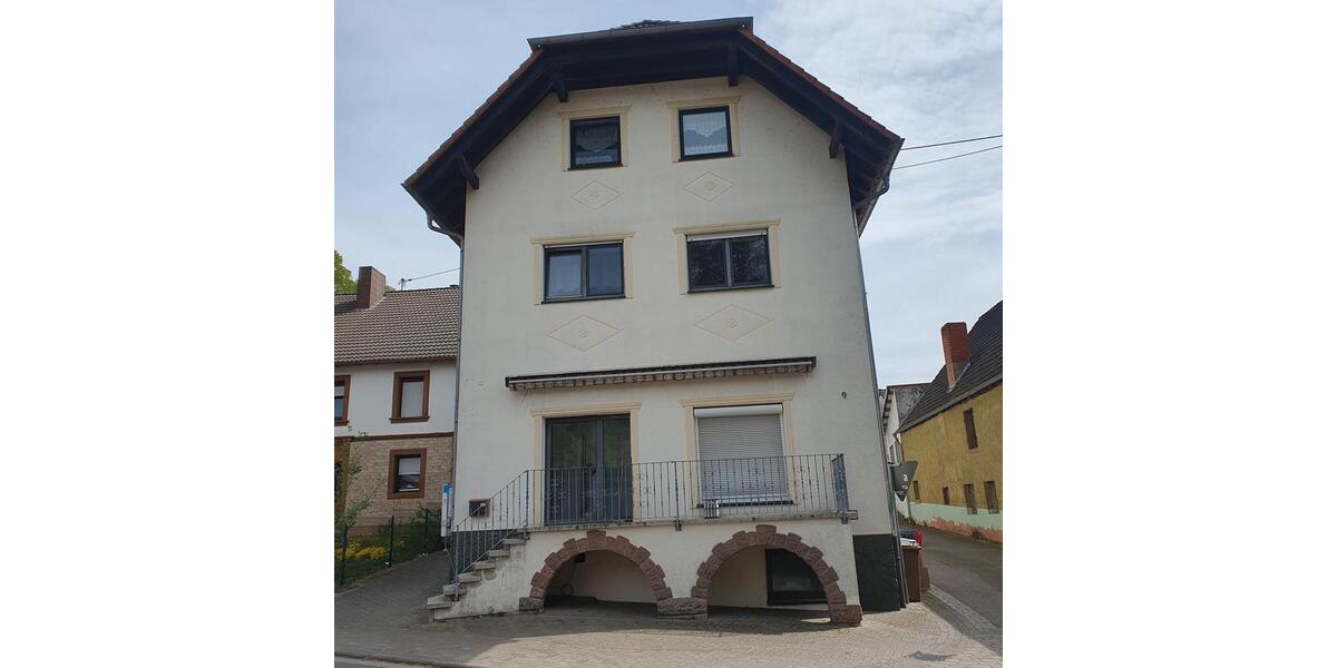 Etagenwohnung Queidersbach - 4 Zimmer, 160 m&sup2;, 950&euro; | Angebot:26394050