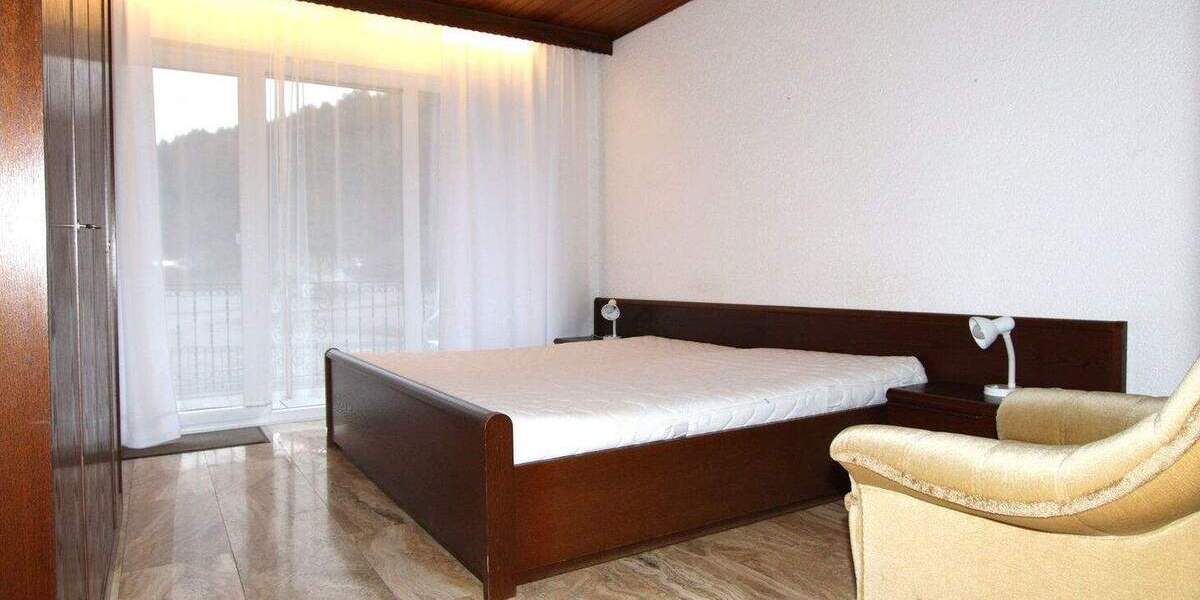 Mehrfamilienhaus, Wohnhaus Rodalben - 7 Zimmer, 240 m&sup2;, 420.000&euro; | Angebot:25214412