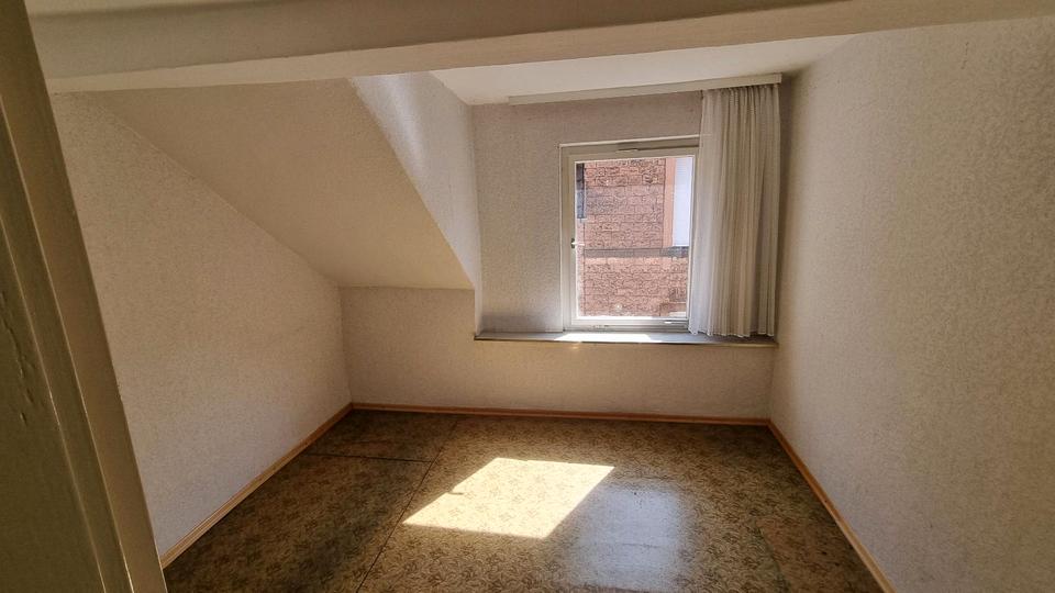 Reihenhaus Lambrecht (Pfalz) - 4.5 Zimmer, 100 m&sup2;, 80.000&euro; | Angebot:26640928