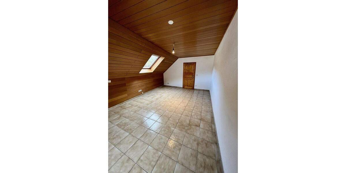 Doppelhaushälfte Bad Dürkheim - 5 Zimmer, 170 m&sup2;, 1.350&euro; | Angebot:25657429