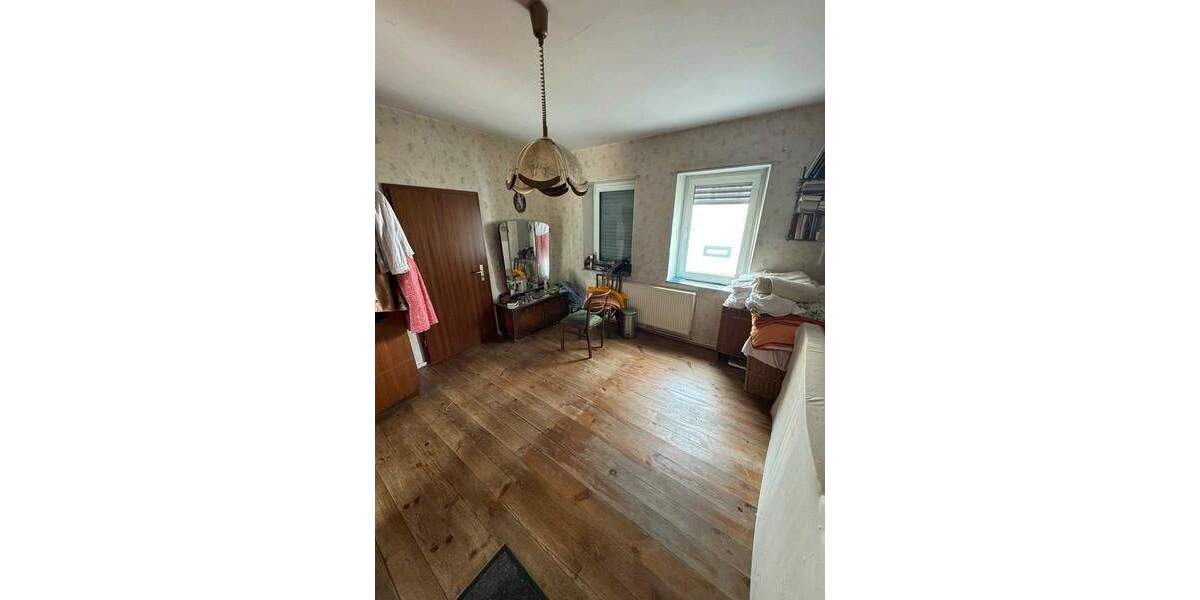 Einfamilienhaus Kaiserslautern Morlautern - 7 Zimmer, 180 m&sup2;, 349.000&euro; | Angebot:25775819