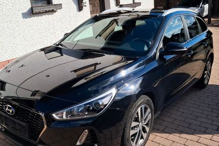Hyundai i30 113.000 km 10.700 &euro; Oberstaufenbach 66879