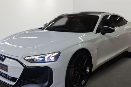 Audi RS e-tron GT 24.000 km 135.800 € Kaiserslautern 67663