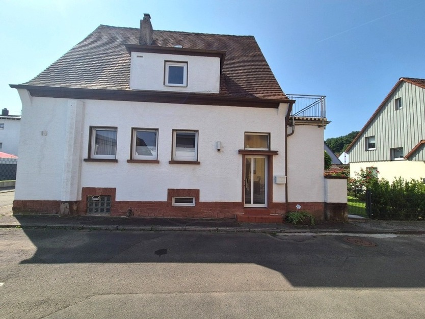 Naturnah & stadtnah: Familienfreundliches Einfamilienhaus in begehrter Lage von Erfenbach 7 zimmer