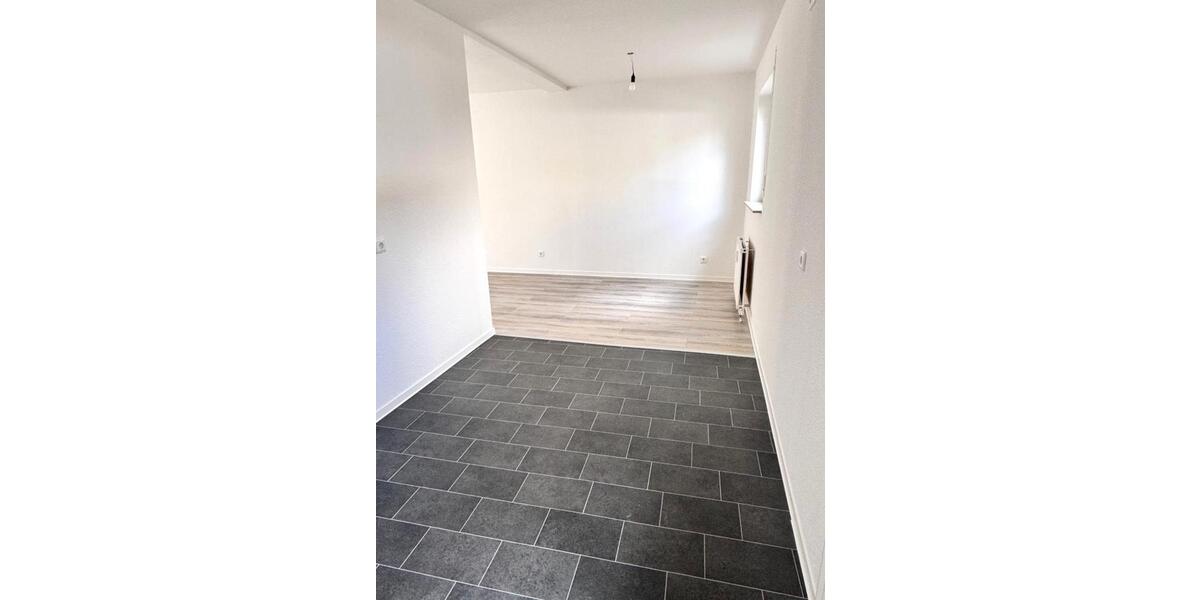 Erdgeschoßwohnung Kaiserslautern Engelshof - 3 Zimmer, 77 m&sup2;, 555&euro; | Angebot:26272887