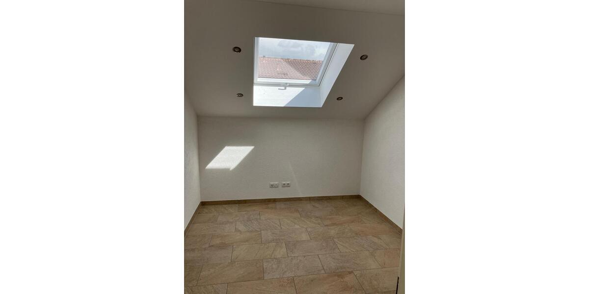 Dachgeschoßwohnung Rockenhausen - 3 Zimmer, 65 m&sup2;, 830&euro; | Angebot:26660709