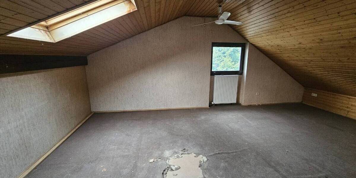 Mehrfamilienhaus, Wohnhaus Kaiserslautern Innenstadt - 5 Zimmer, 210 m&sup2;, 243.000&euro; | Angebot:26161159