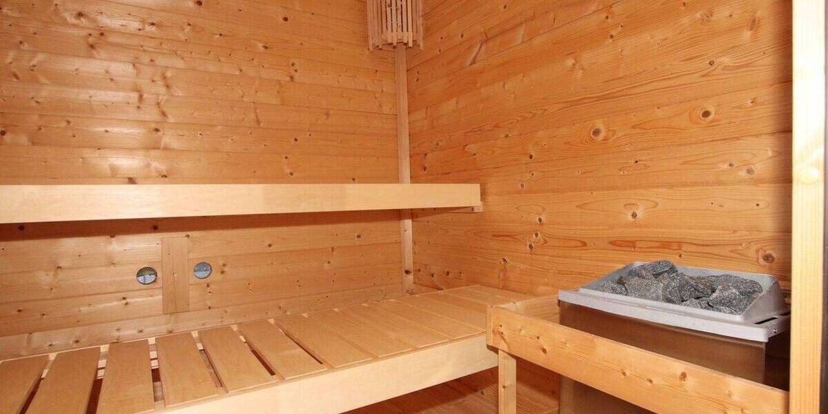 Bungalow Wolfstein - 7 Zimmer, 206 m&sup2;, 299.000&euro; | Angebot:25778804