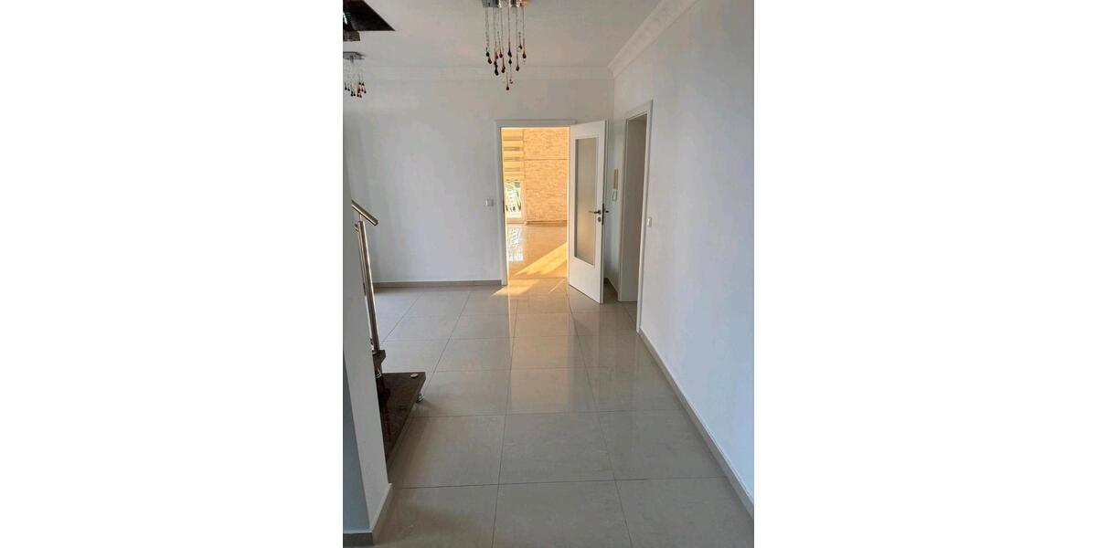 Einfamilienhaus Ramstein-Miesenbach Miesenbach - 1 Zimmer, 190 m&sup2;, 2.600&euro; | Angebot:26101571