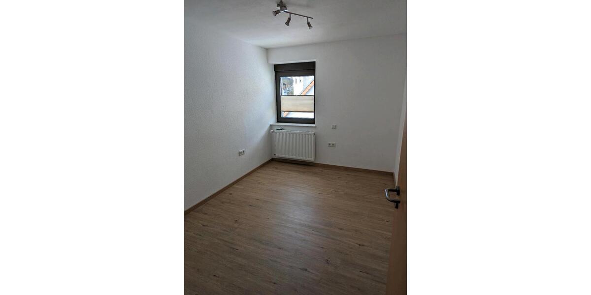 Einfamilienhaus Queidersbach - 6 Zimmer, 136 m&sup2;, 1.400&euro; | Angebot:24755428