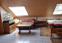 ObjNr:19186 - Gepflegtes Apartment im Dachgeschoss eines Mehrfamilienhauses