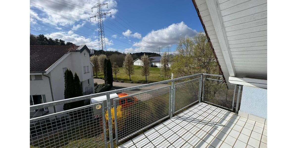 Dachgeschoßwohnung Weilerbach - 3 Zimmer, 115 m&sup2;, 1.200&euro; | Angebot:26067611