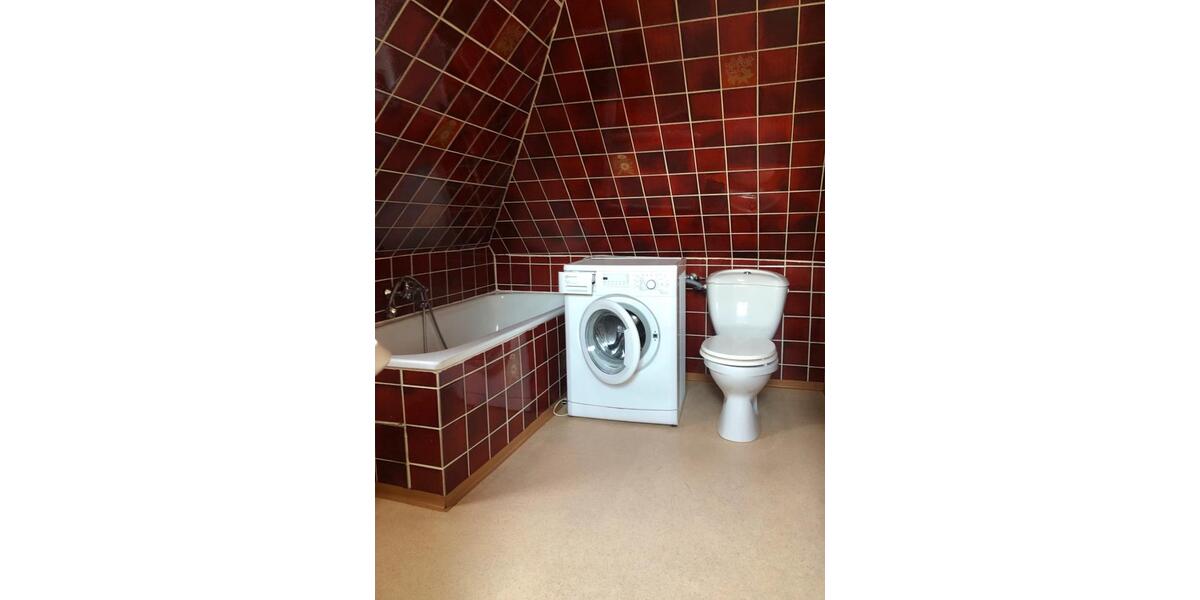 Dachgeschoßwohnung Kaiserslautern - 1 Zimmer, 38 m&sup2;, 365&euro; | Angebot:26349312