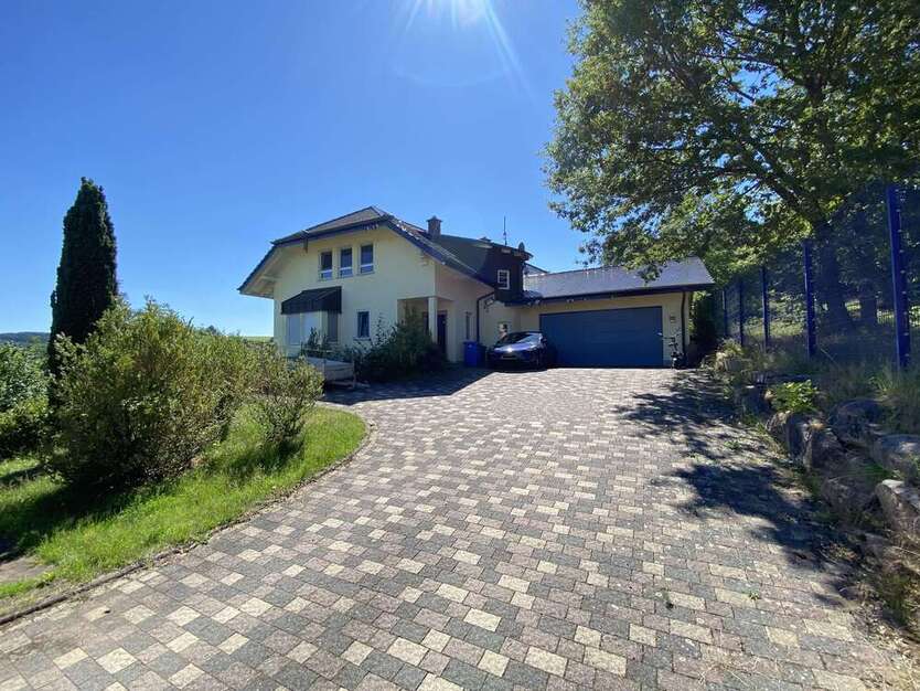 Haus zum Kaufen in Waldfischbach-Burgalben 670.000 € 255 m²