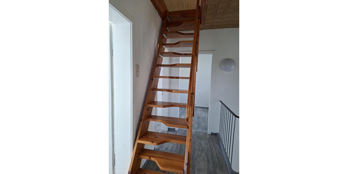 Einfamilienhaus Kaiserslautern Bahnheim - 5 Zimmer, 120 m&sup2;, 1.650&euro; | Angebot:27693373
