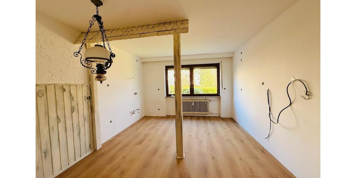 Etagenwohnung Kaiserslautern Bahnheim - 3 Zimmer, 130 m&sup2;, 1.150&euro; | Angebot:26168840